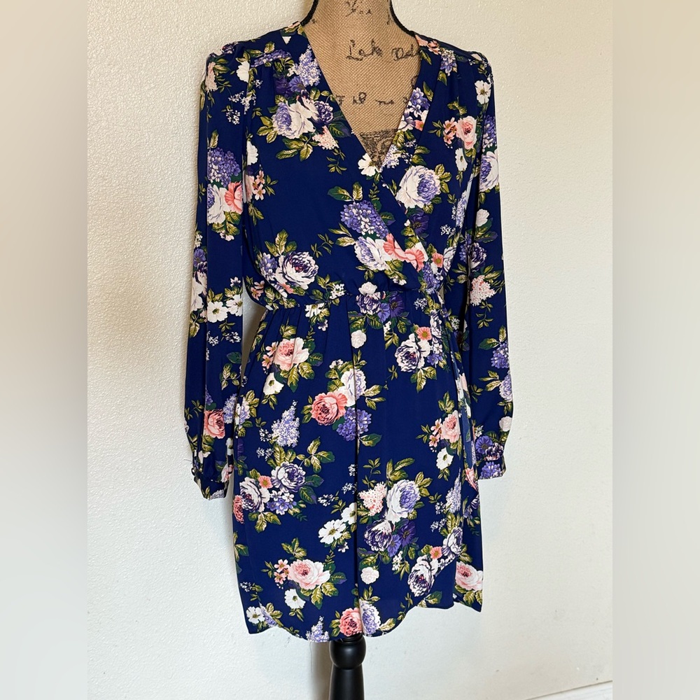 Lulu's Floral Sheath Dress with Bishop Sleeves and V-Neck